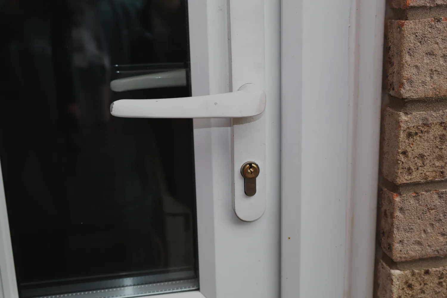 Door Slammed Emergency Lock Opening 